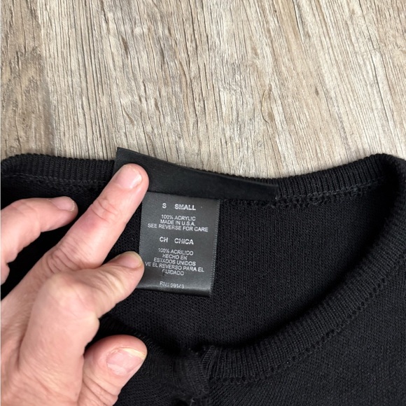 VTG Y2K No Boundaries • Floral Embroidered Cardigan - Picture 4 of 9